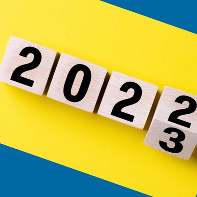Square blue 2023 Amazon Header