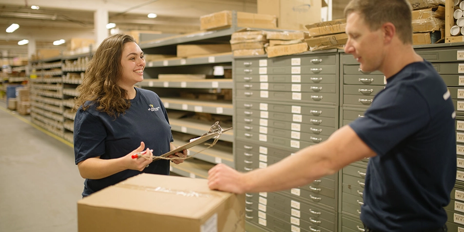 choosing a 3PL service sold as a set label on a FBA package