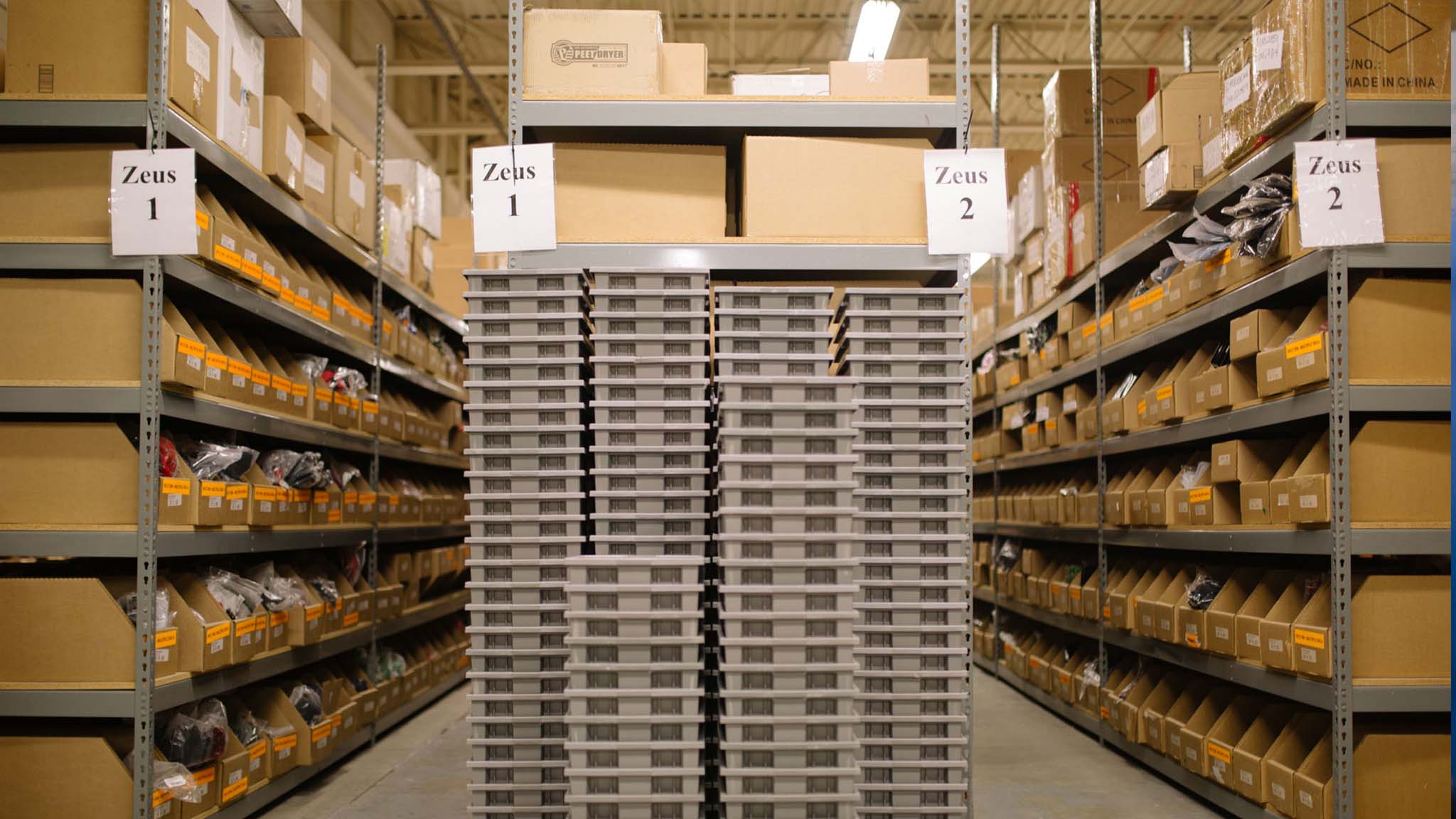 photo of warehouse zones for picking and packing