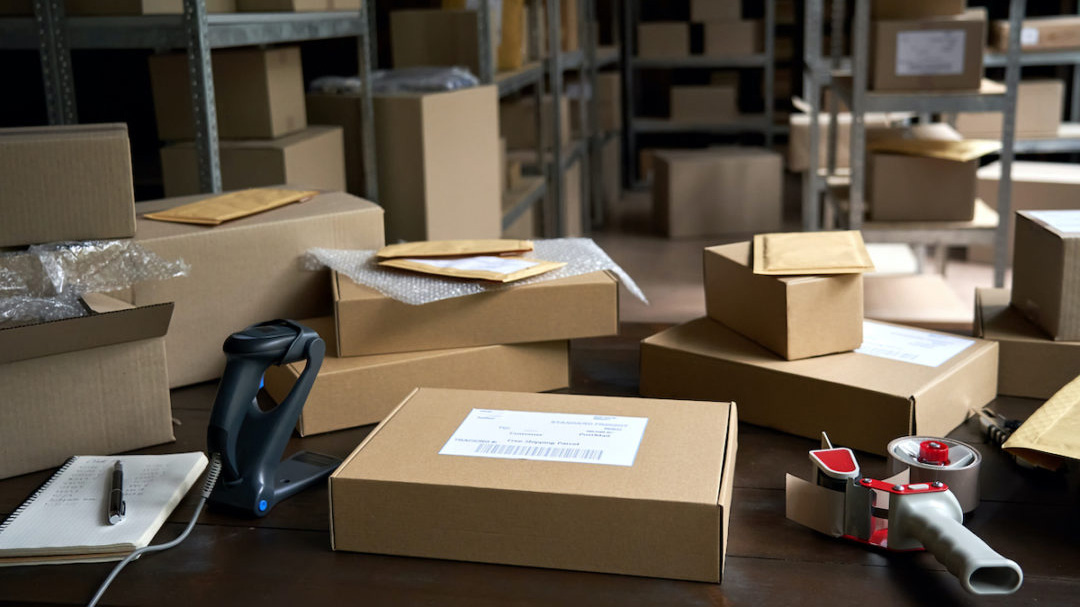 3PL warehouse returns process photo of inside warehouse 3PL return management