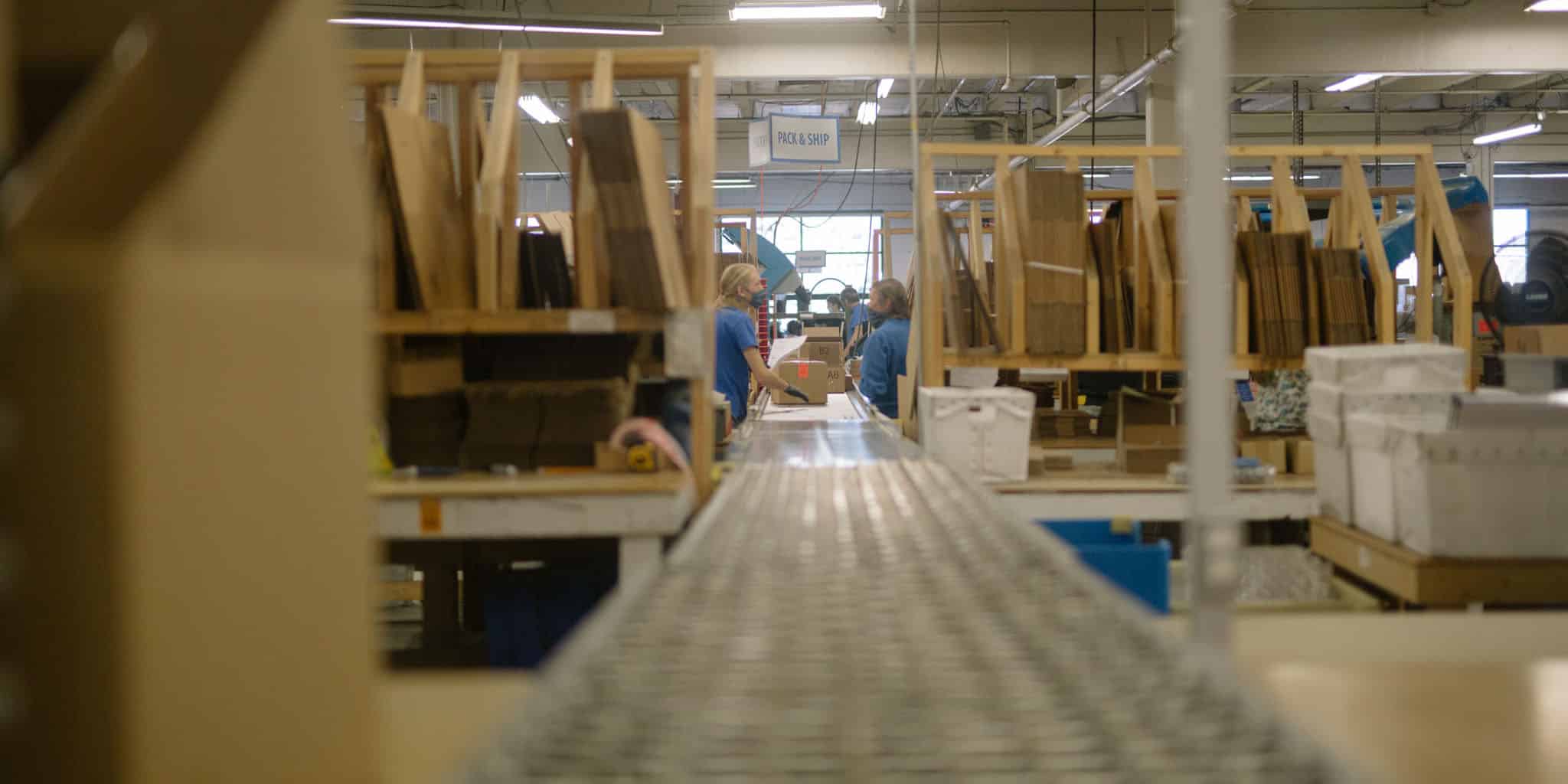 image of the conveyor belt of a packaging station