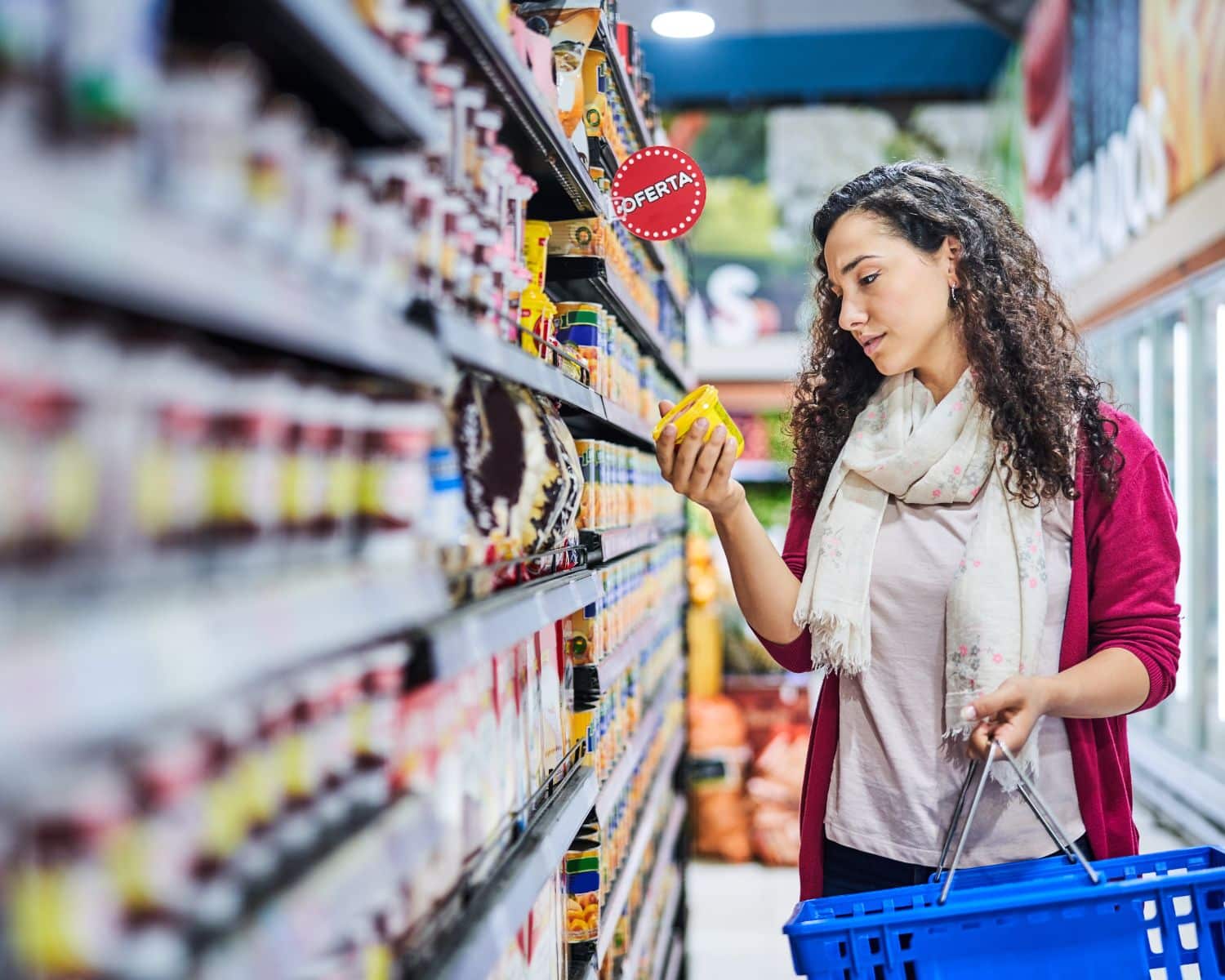 women purchasing vitamins and supplements from a retail store